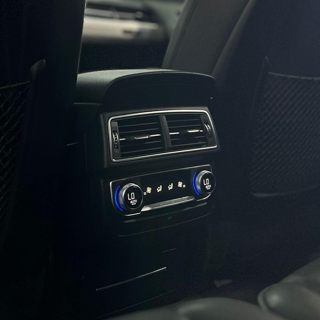 Audi Q7 Ambition Quattro TFSi 3.0 V6  7 Lugares (Impecável – Revisões na Concessionária)