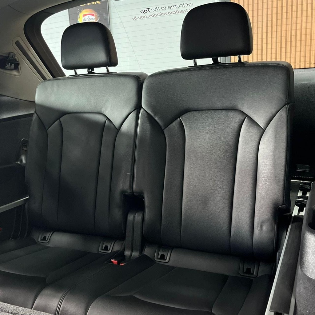 Audi Q7 Ambition Quattro TFSi 3.0 V6  7 Lugares (Impecável – Revisões na Concessionária)