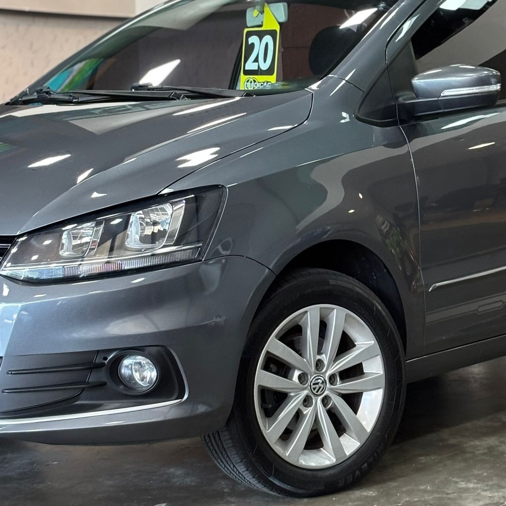 Volkswagen Fox Connect Manual 5M 1.6 Flex (Impecável – Completo)