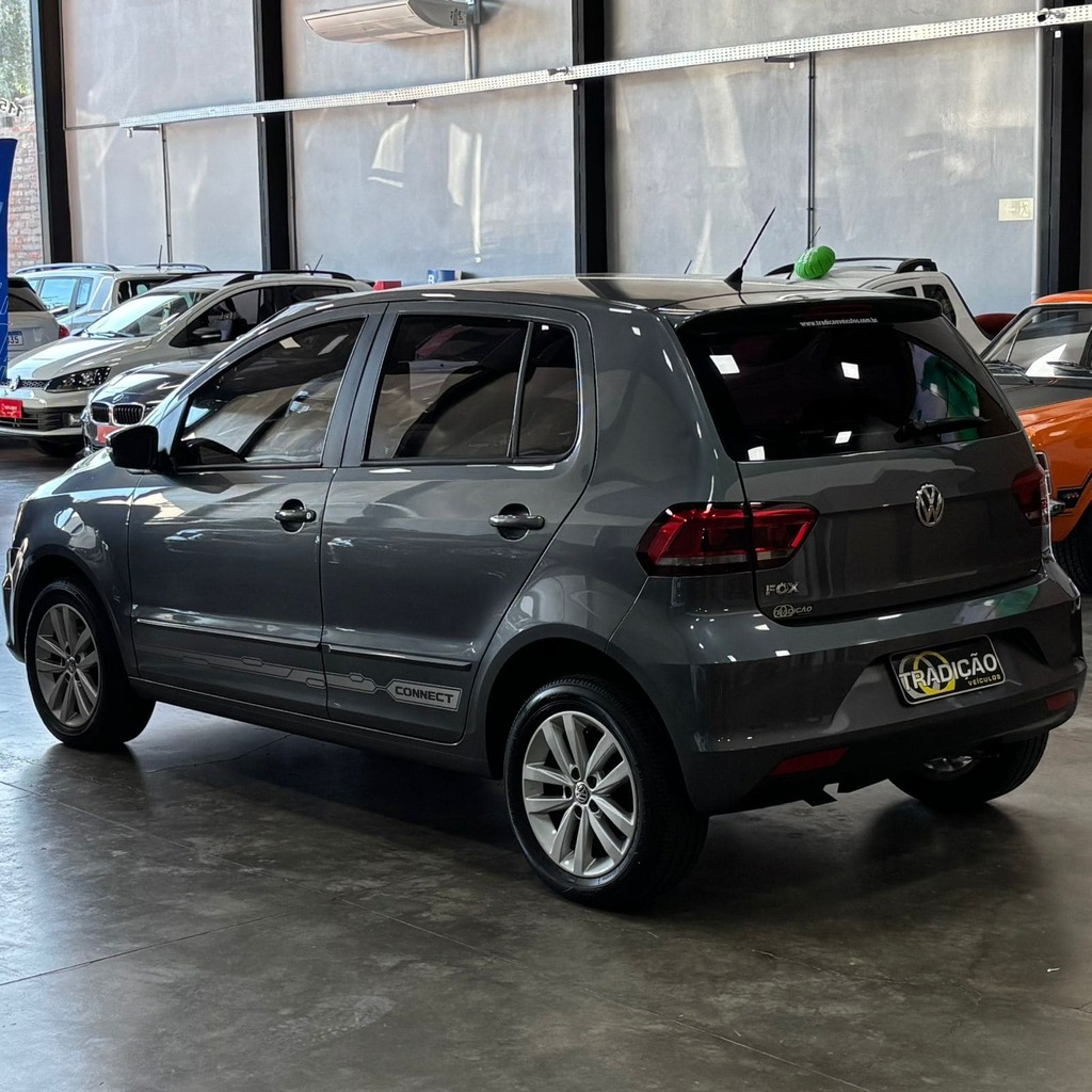 Volkswagen Fox Connect Manual 5M 1.6 Flex (Impecável – Completo)