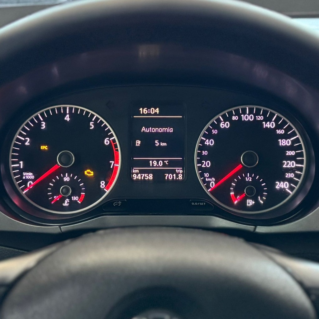 Volkswagen Fox Connect Manual 5M 1.6 Flex (Impecável – Completo)