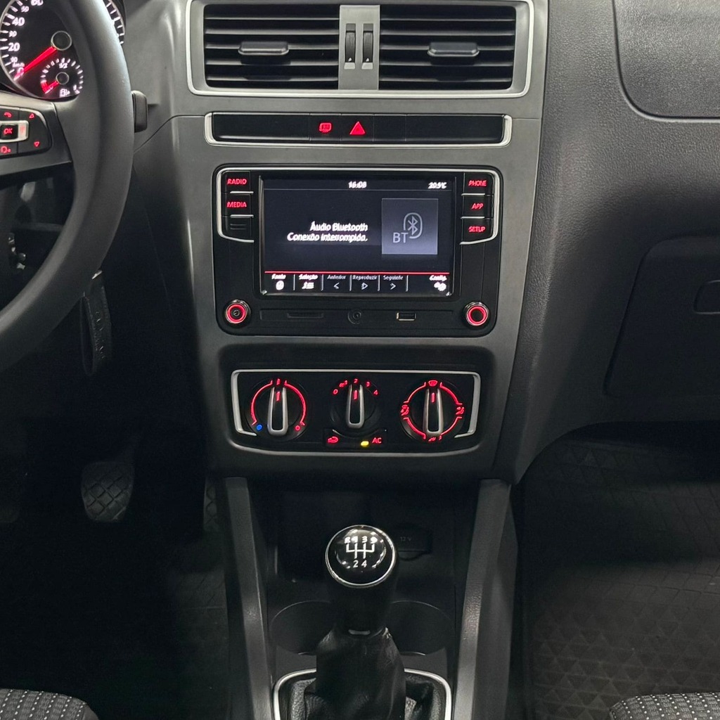 Volkswagen Fox Connect Manual 5M 1.6 Flex (Impecável – Completo)