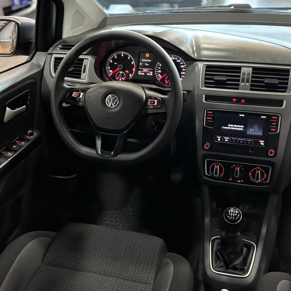 Volkswagen Fox Connect Manual 5M 1.6 Flex (Impecável – Completo)
