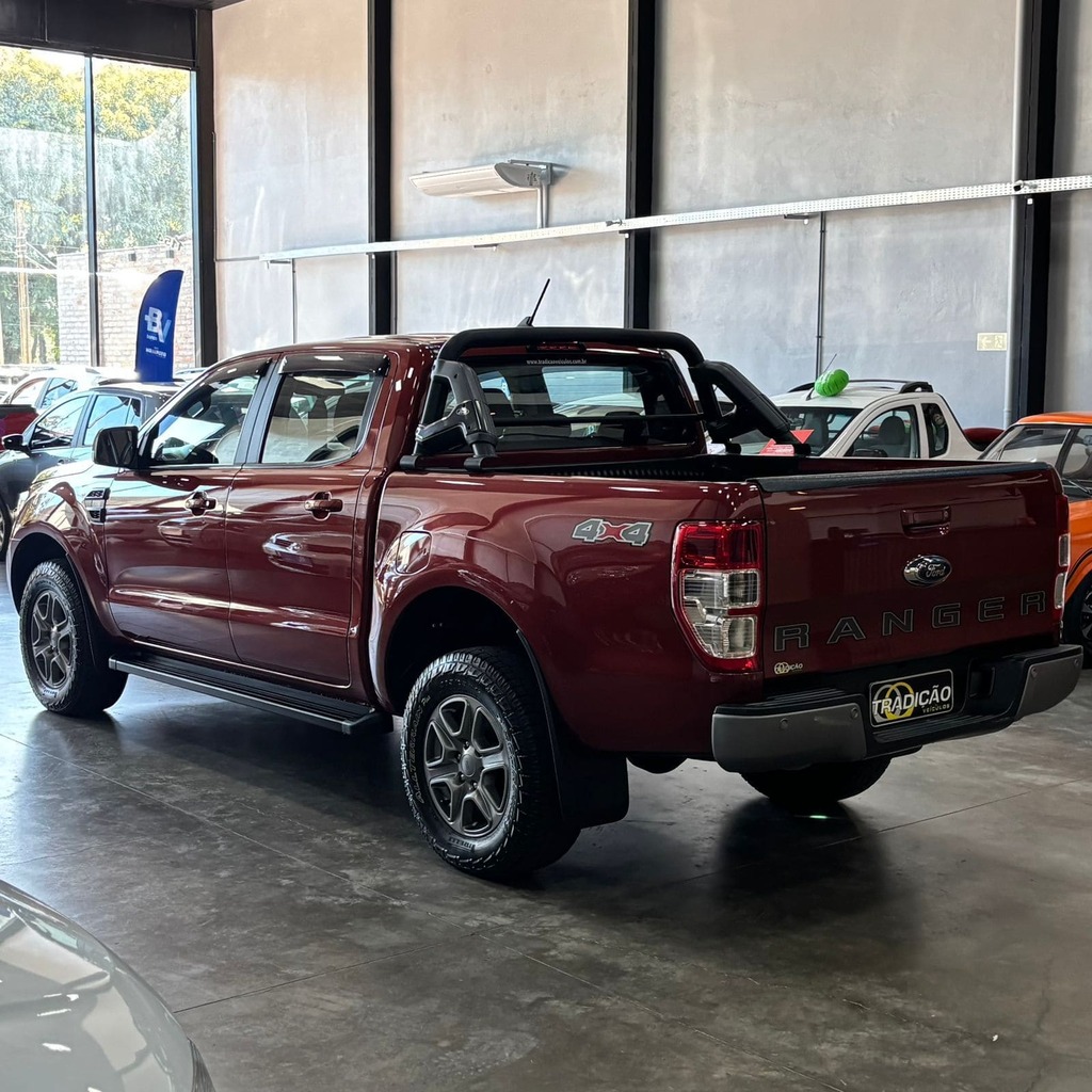 Ford Ranger Cd Xls 4×4 2.2 Turbo (Impecável – Revisões na Concessionária)