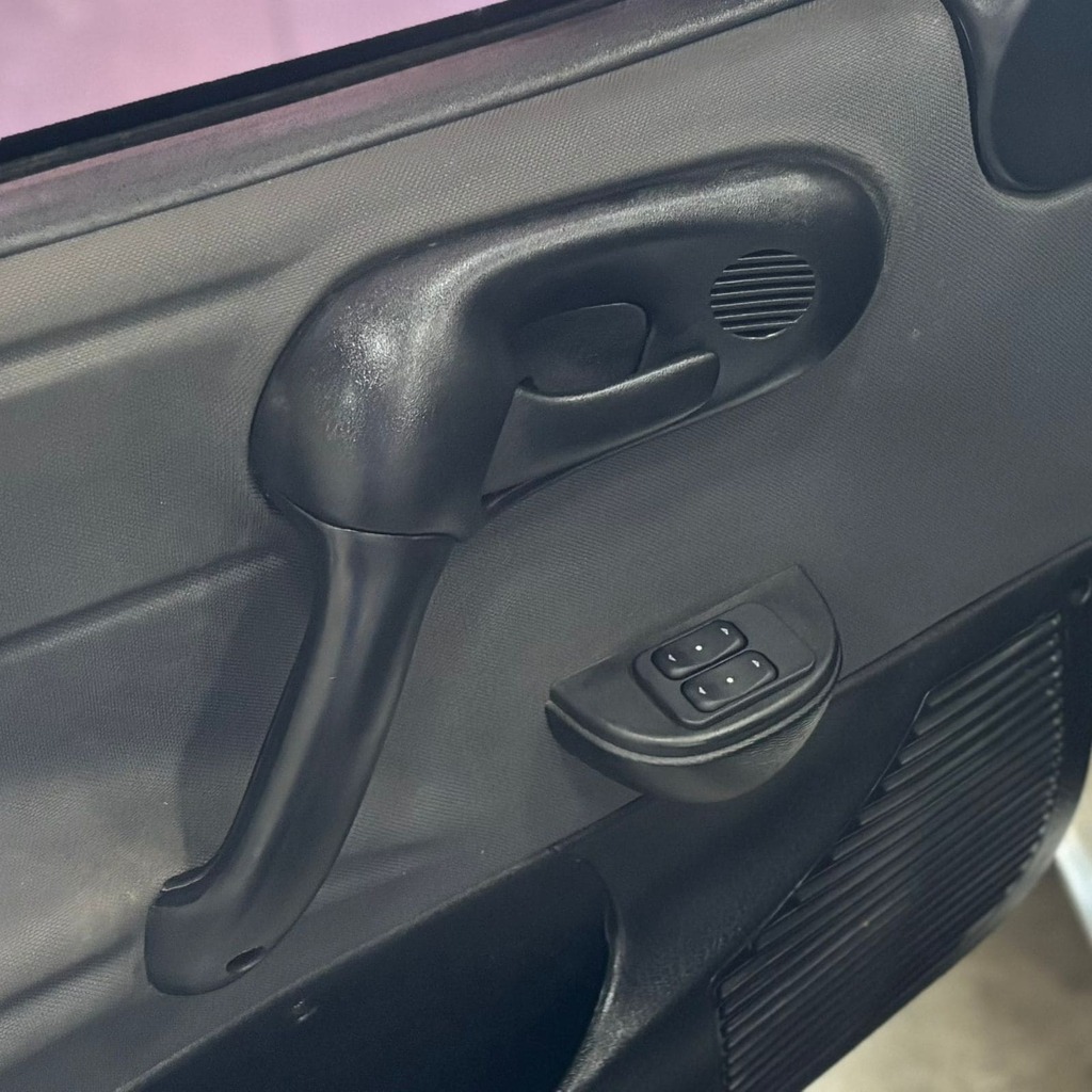 Chevrolet Corsa Classic Ls 1.0 Flex (Completo – Impecável)