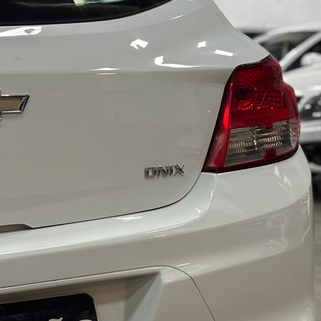 Chevrolet Onix Ls Mpfi Flex 1.0 (Impecável – Completo – Econômico)
