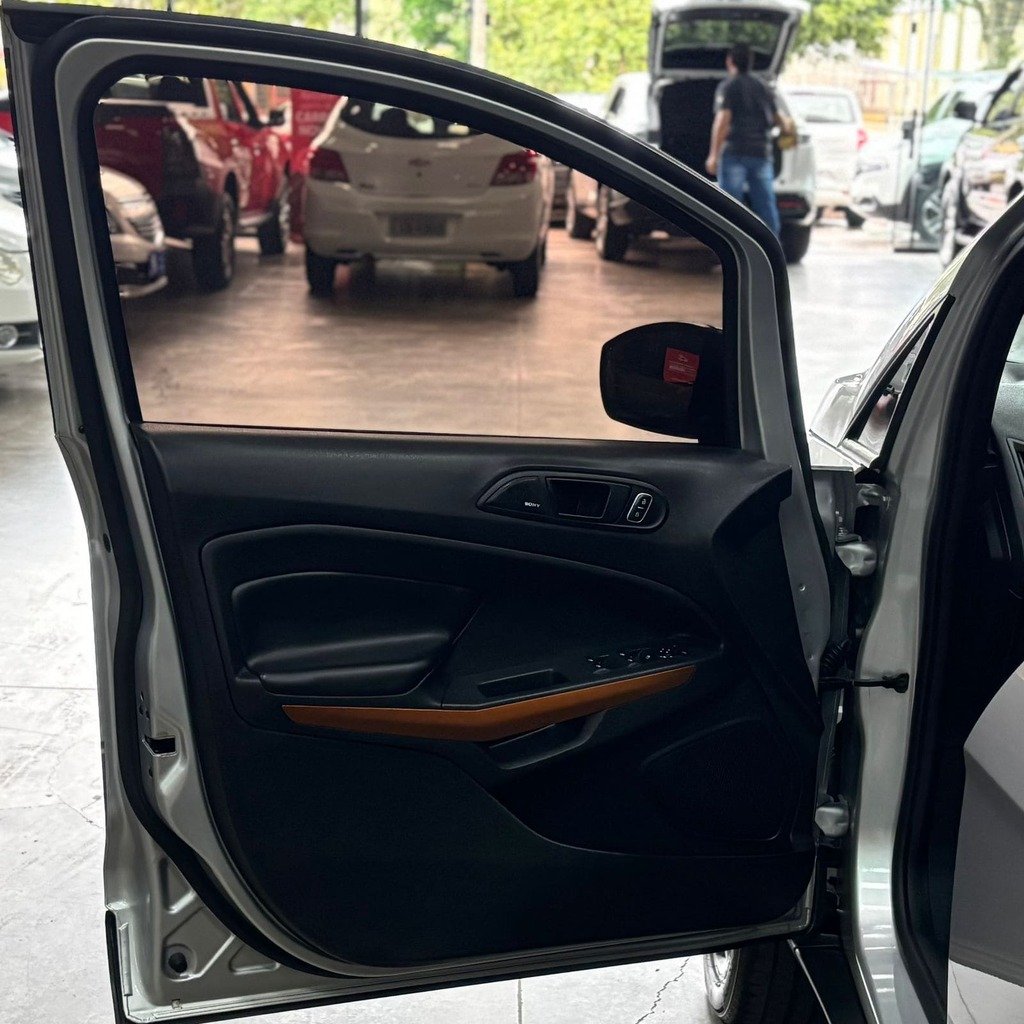 Ford Ecosport Storm 4wd 2.0 (Impecável – Automática – Teto Solar – Bancos em Couro)
