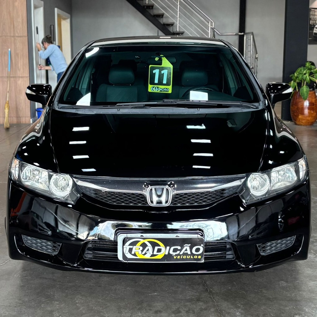 Honda Civic Lxl 1.8 Flex (Impecável – Bancos em Couro – Automático)