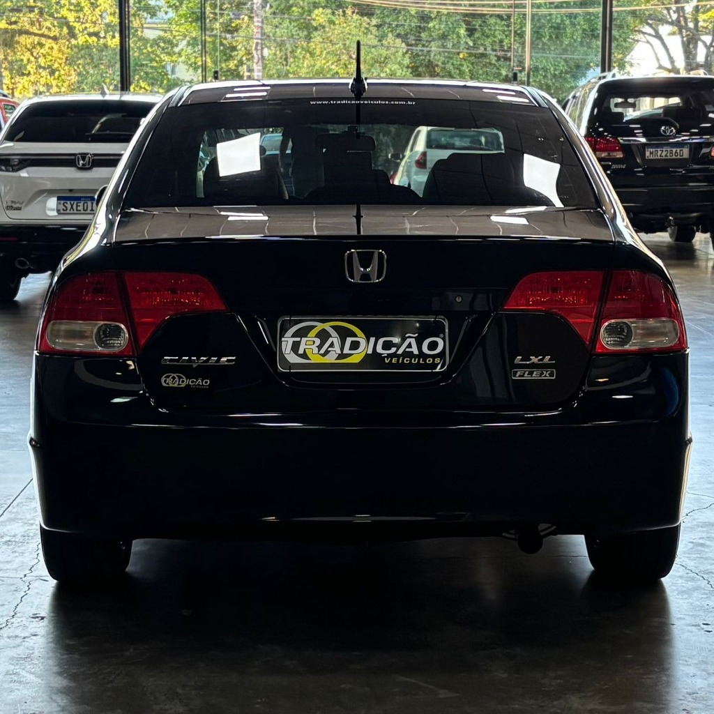 Honda Civic Lxl 1.8 Flex (Impecável – Bancos em Couro – Automático)