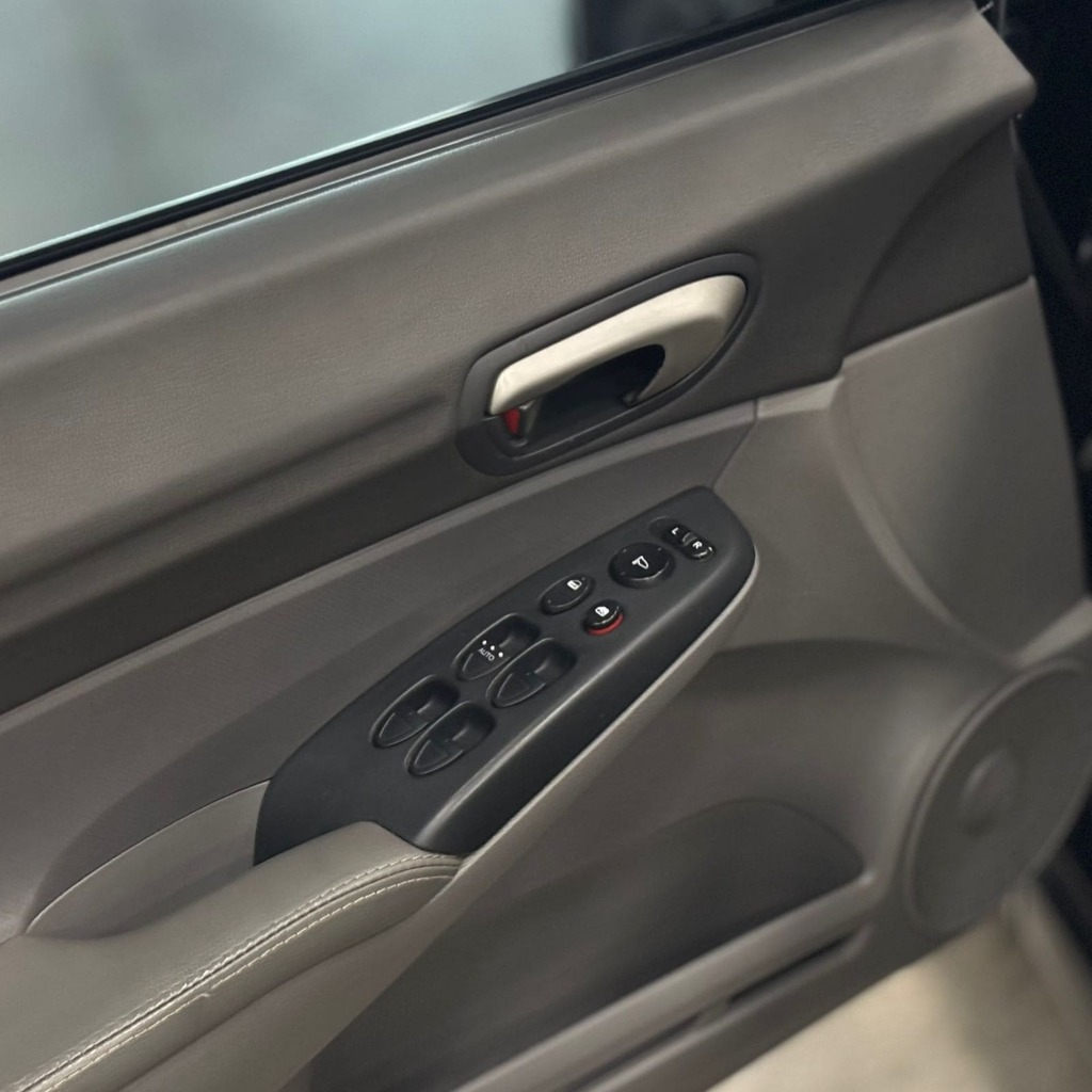 Honda Civic Lxl 1.8 Flex (Impecável – Bancos em Couro – Automático)