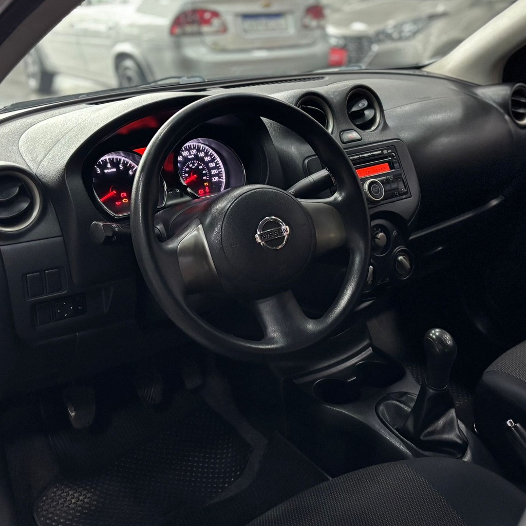 Nissan Versa SV 1.6 Flex (Completo – Manual – Impecável)