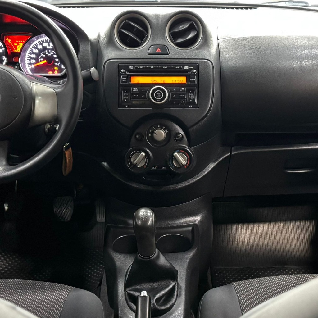 Nissan Versa SV 1.6 Flex (Completo – Manual – Impecável)