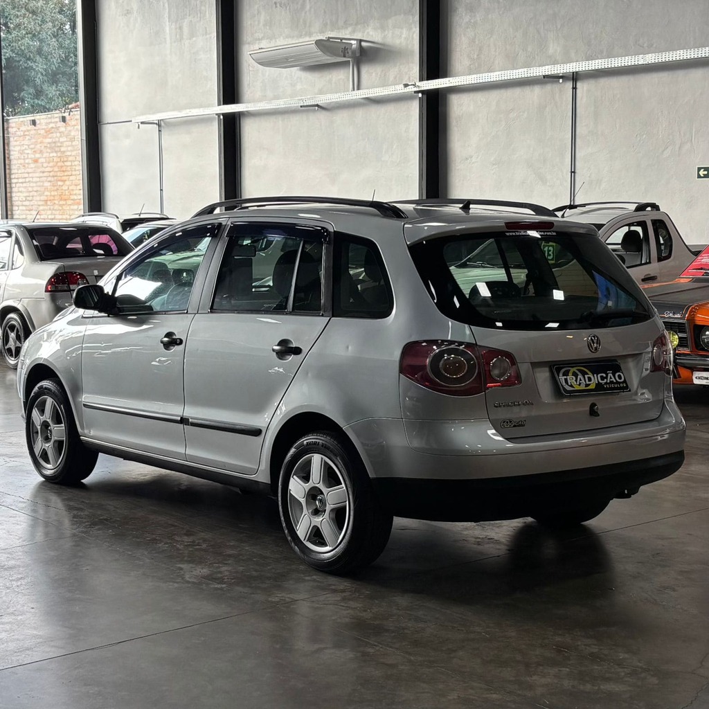 Volkswagen Spacefox Trend 1.6 (Manual – Completa – Impecável)