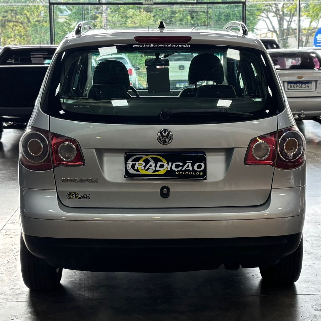 Volkswagen Spacefox Trend 1.6 (Manual – Completa – Impecável)