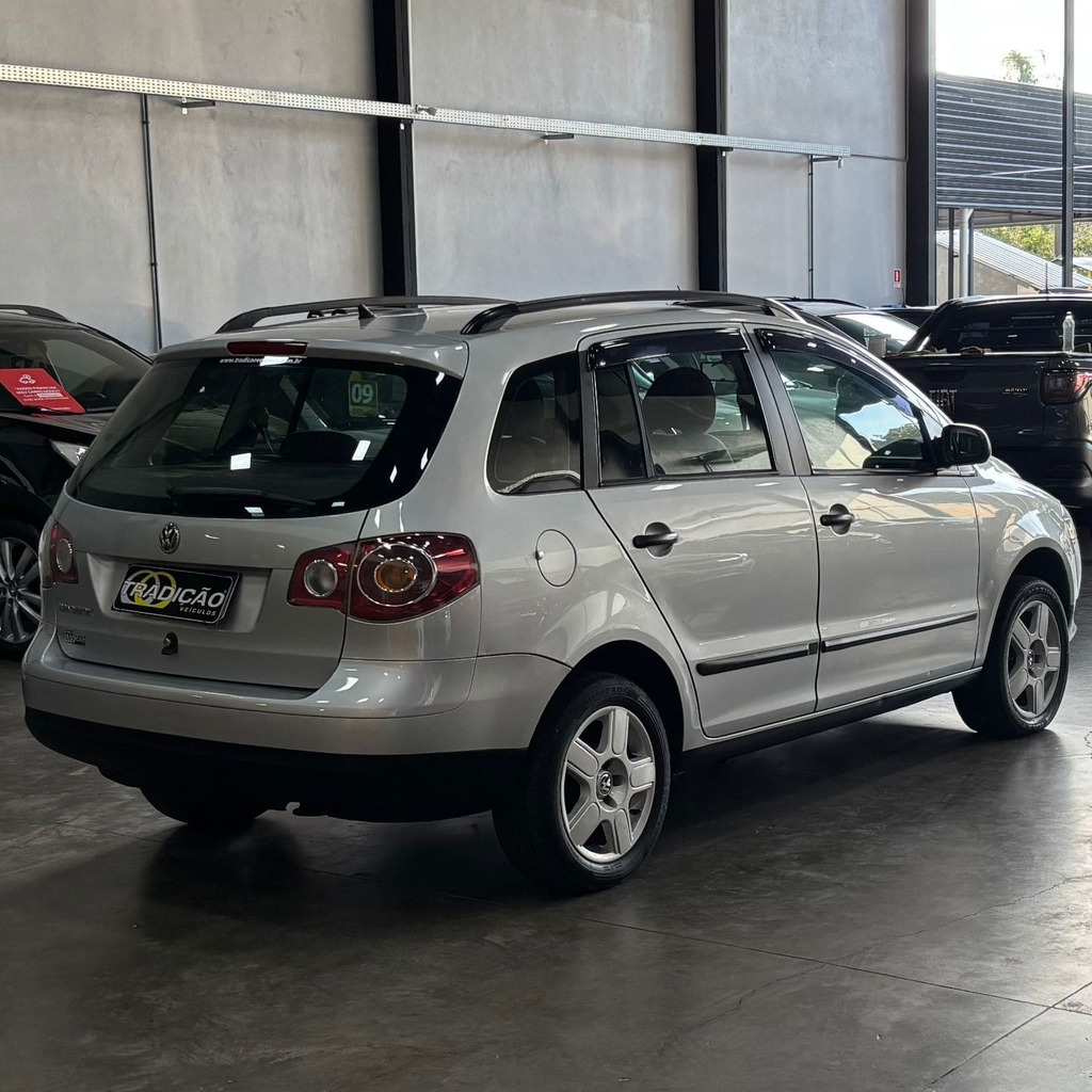 Volkswagen Spacefox Trend 1.6 (Manual – Completa – Impecável)