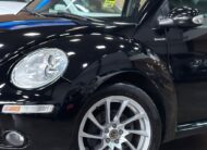 Volkswagen New Beetle 2.0 Gasolina (Câmbio Manual – Teto Solar – Bancos em Couro)