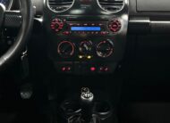 Volkswagen New Beetle 2.0 Gasolina (Câmbio Manual – Teto Solar – Bancos em Couro)