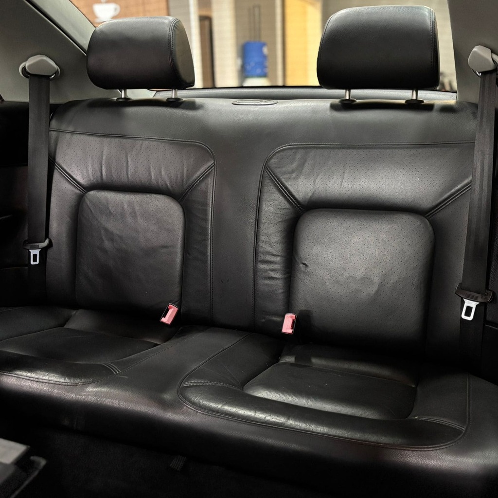 Volkswagen New Beetle 2.0 Gasolina (Câmbio Manual – Teto Solar – Bancos em Couro)