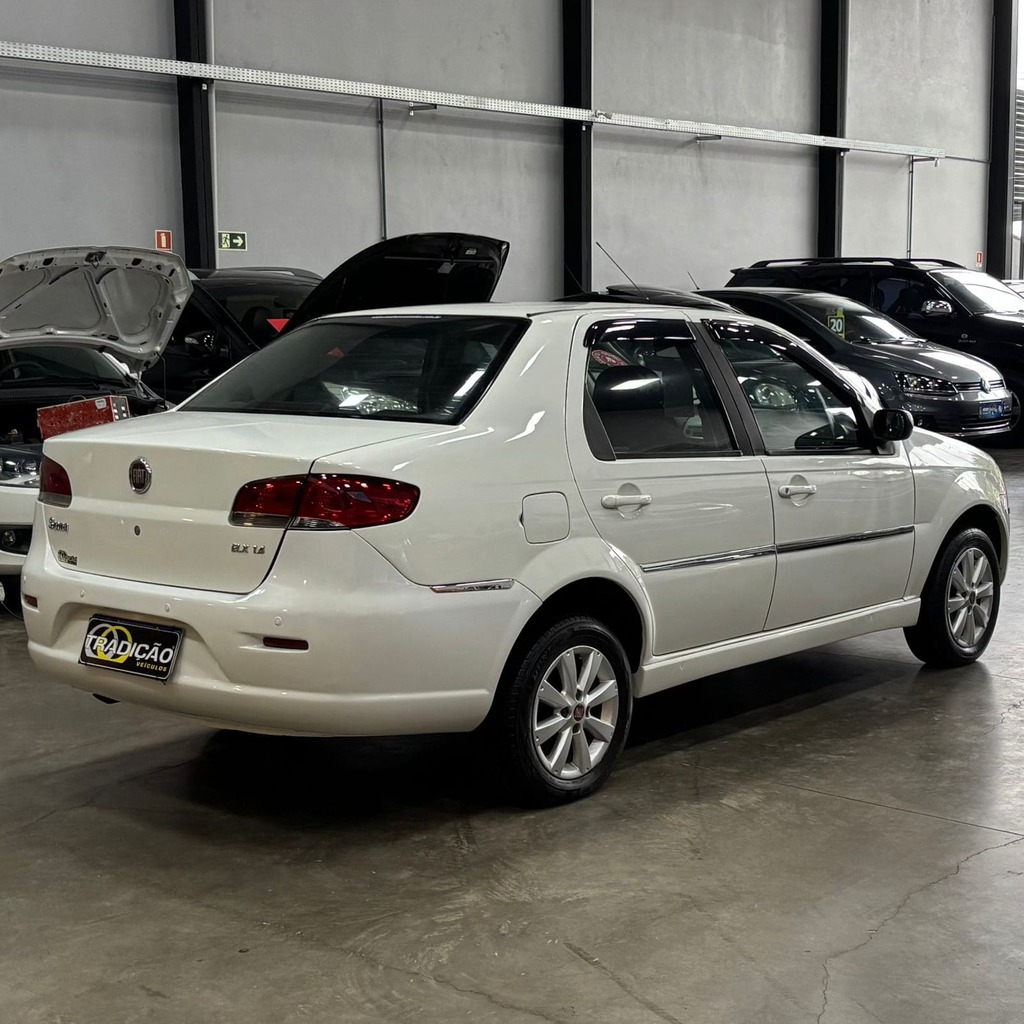 Fiat Siena ELX 1.4 Fire Flex 4P (Completo – Manual 5M – Impecável)