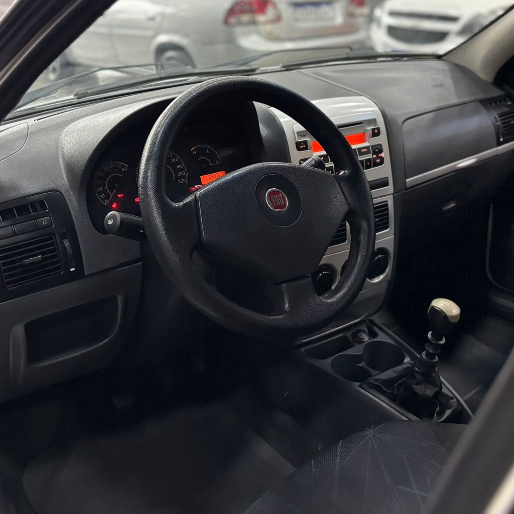 Fiat Siena ELX 1.4 Fire Flex 4P (Completo – Manual 5M – Impecável)
