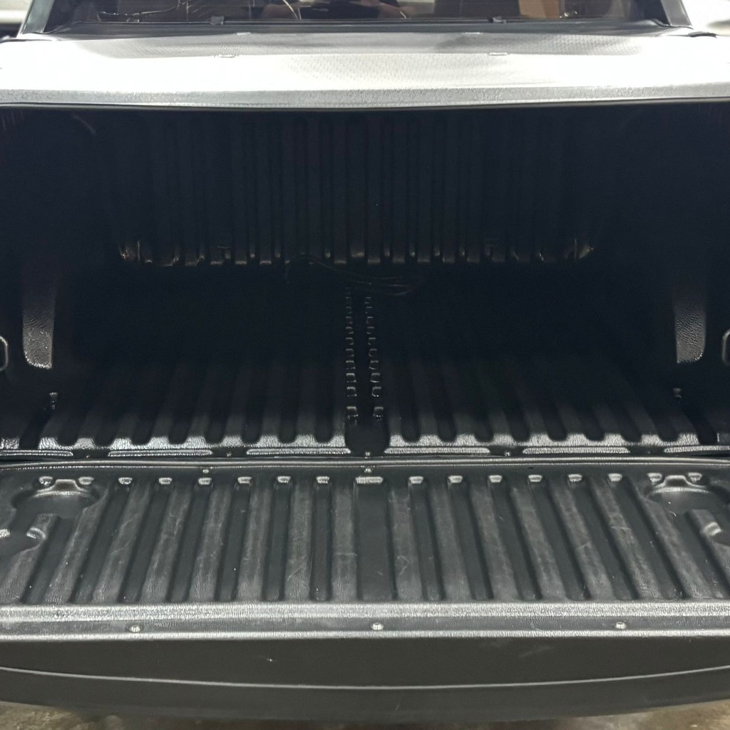 Volkswagen Nova Saveiro Highline Cabine Dupla 1.6 Flex (Impecável – Bancos em Couro – Manual – 2 Portas)
