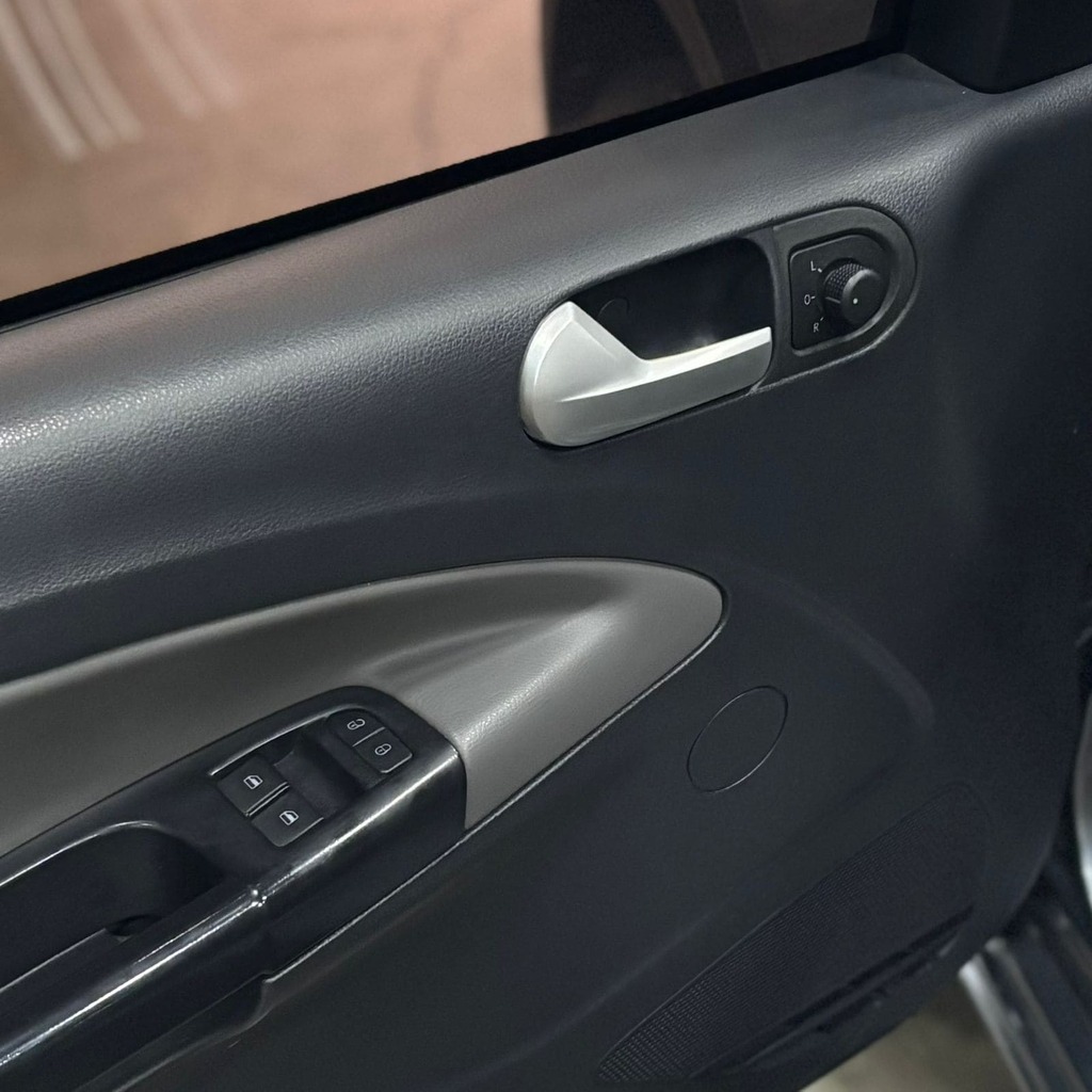 Volkswagen Nova Saveiro Highline Cabine Dupla 1.6 Flex (Impecável – Bancos em Couro – Manual – 2 Portas)