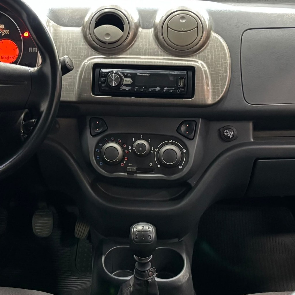 Fiat Uno Way 1.0 Flex 8v (Completo – 4 Portas – Manual 5 Marchas – Ótimo estado)