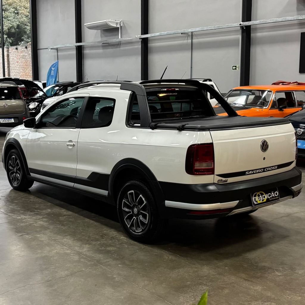 Volkswagen Saveiro Cross CD 1.6 Flex (Impecável – Manual 5M – Bancos em Couro -115 Mil Kms)