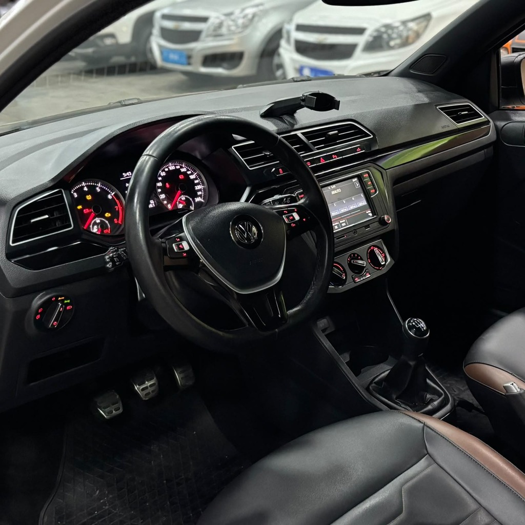 Volkswagen Saveiro Cross CD 1.6 Flex (Impecável – Manual 5M – Bancos em Couro -115 Mil Kms)