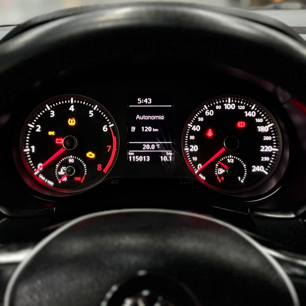 Volkswagen Saveiro Cross CD 1.6 Flex (Impecável – Manual 5M – Bancos em Couro -115 Mil Kms)