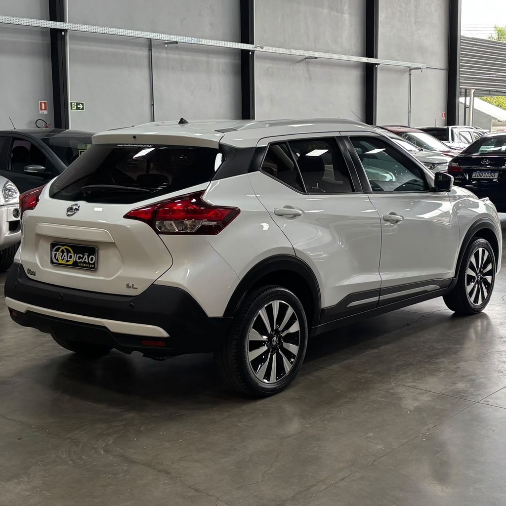 Nissan Kicks SL 1.6 Flex CVT (Impecável – Automática – Bancos em Couro)