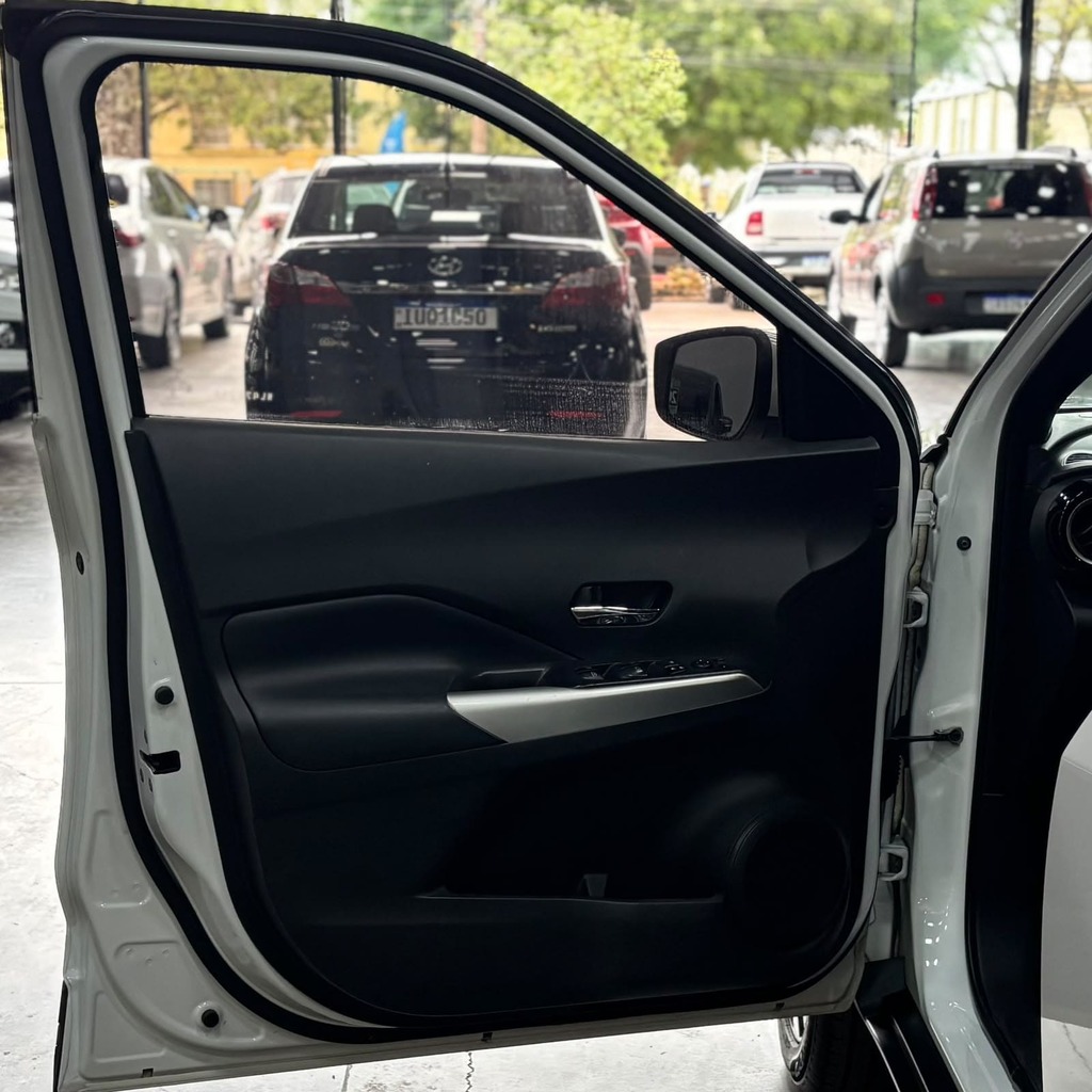 Nissan Kicks SL 1.6 Flex CVT (Impecável – Automática – Bancos em Couro)