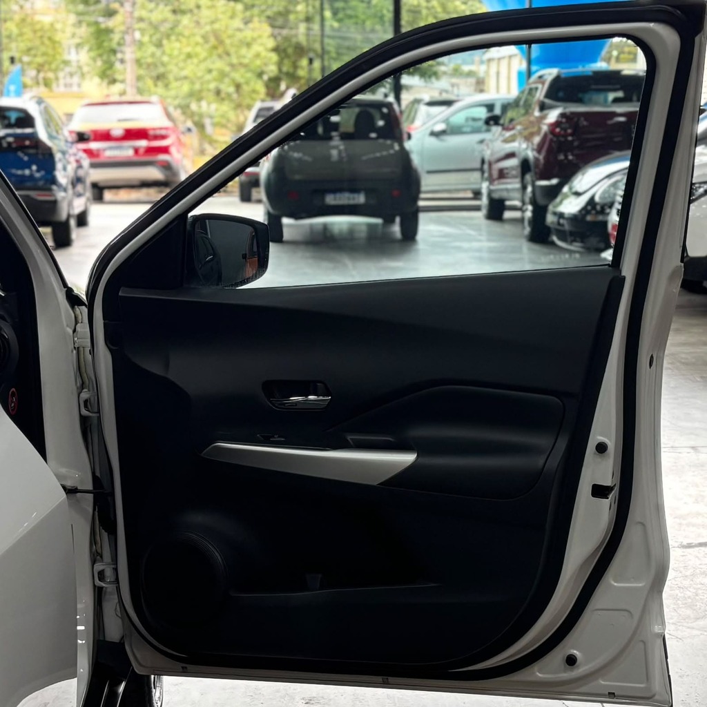 Nissan Kicks SL 1.6 Flex CVT (Impecável – Automática – Bancos em Couro)
