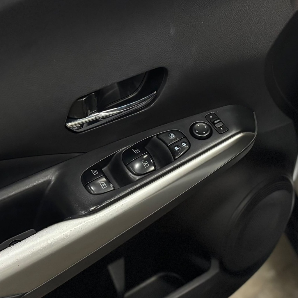 Nissan Kicks SL 1.6 Flex CVT (Impecável – Automática – Bancos em Couro)