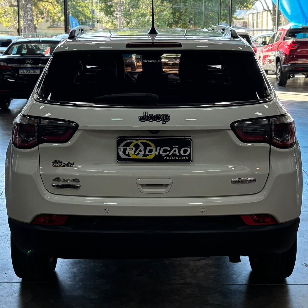 Jeep Compass Longitude 2.0 Diesel 4×4 (Impecável – Automática – Bancos em Couro)