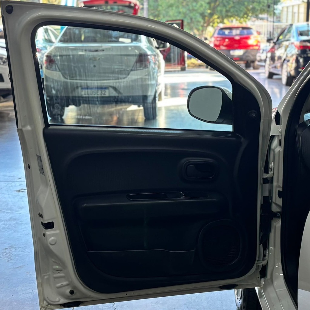 Fiat Mobi Evo Like 1.0 Flex (Completo – Manual 5M – Impecável)