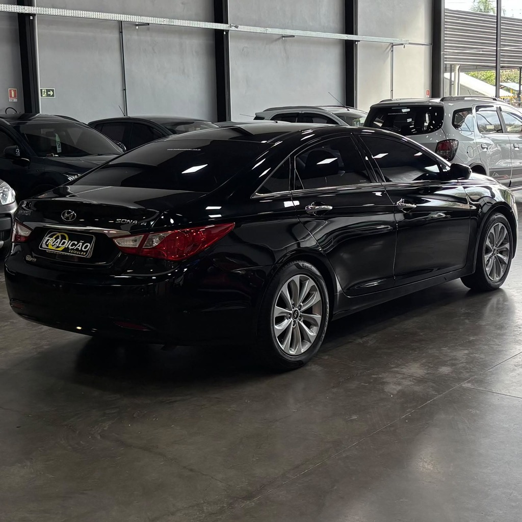 Hyundai Sonata GLS 2.4 Gasolina (Impecável – Único dono – Teto solar – Bancos em couro)