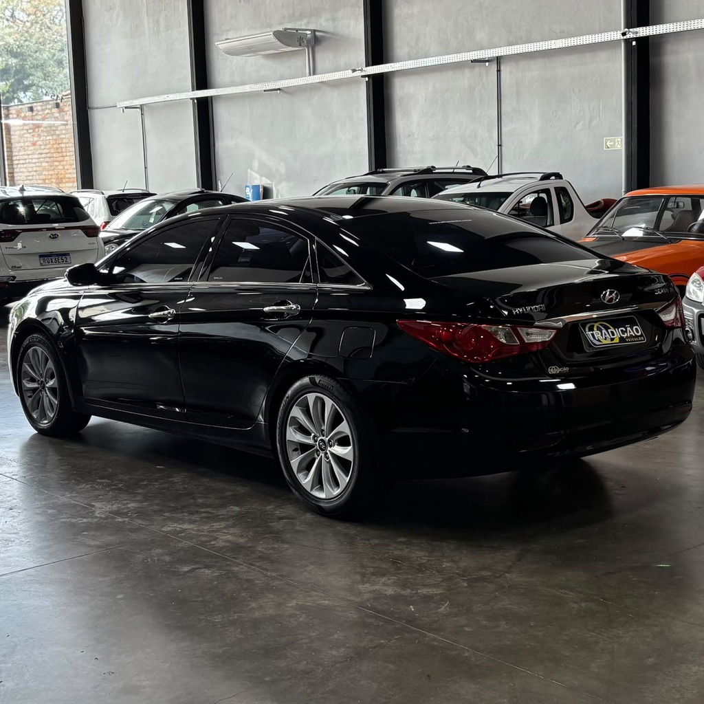 Hyundai Sonata GLS 2.4 Gasolina (Impecável – Único dono – Teto solar – Bancos em couro)