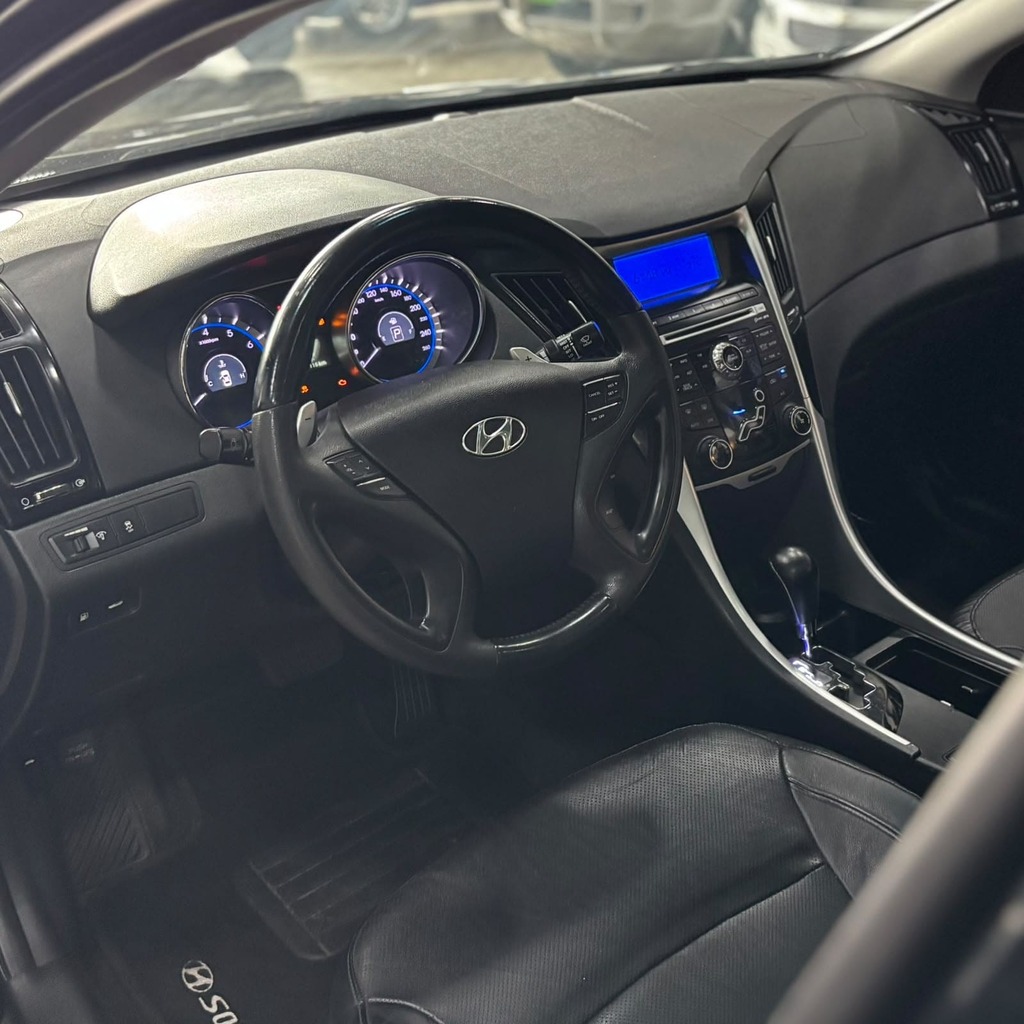 Hyundai Sonata GLS 2.4 Gasolina (Impecável – Único dono – Teto solar – Bancos em couro)