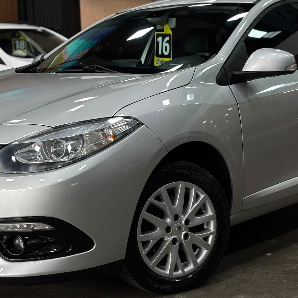 Renault Fluence Dynamique Plus 2.0 Flex Cvt (Impecável – Automático – Bancos em couro)