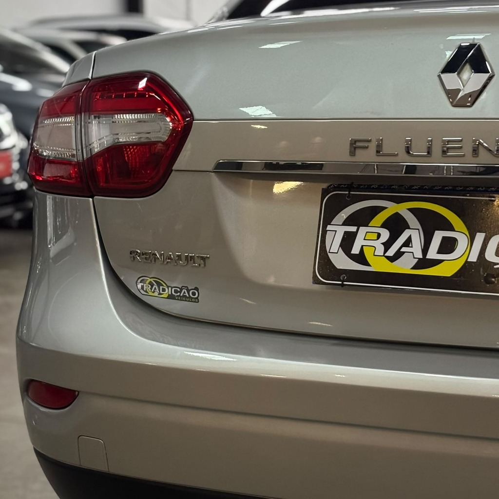 Renault Fluence Dynamique Plus 2.0 Flex Cvt (Impecável – Automático – Bancos em couro)