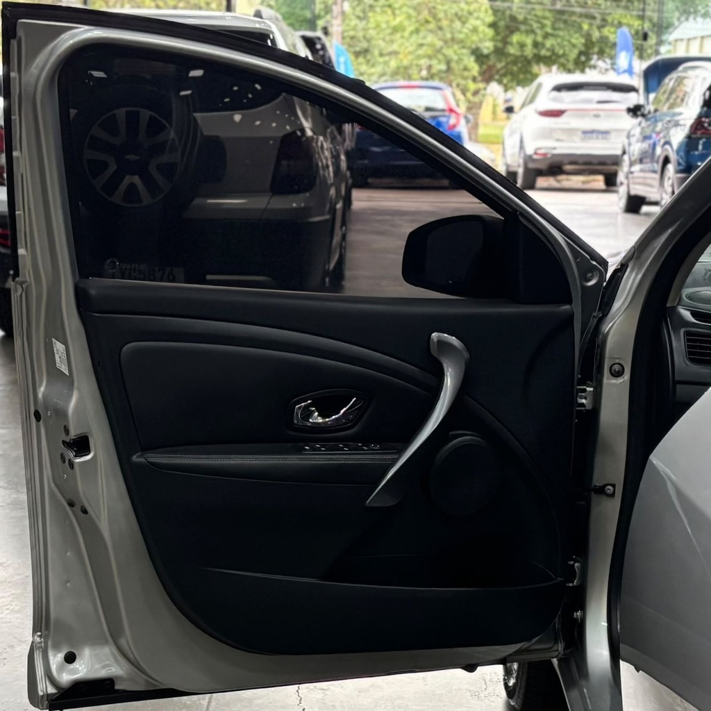 Renault Fluence Dynamique Plus 2.0 Flex Cvt (Impecável – Automático – Bancos em couro)