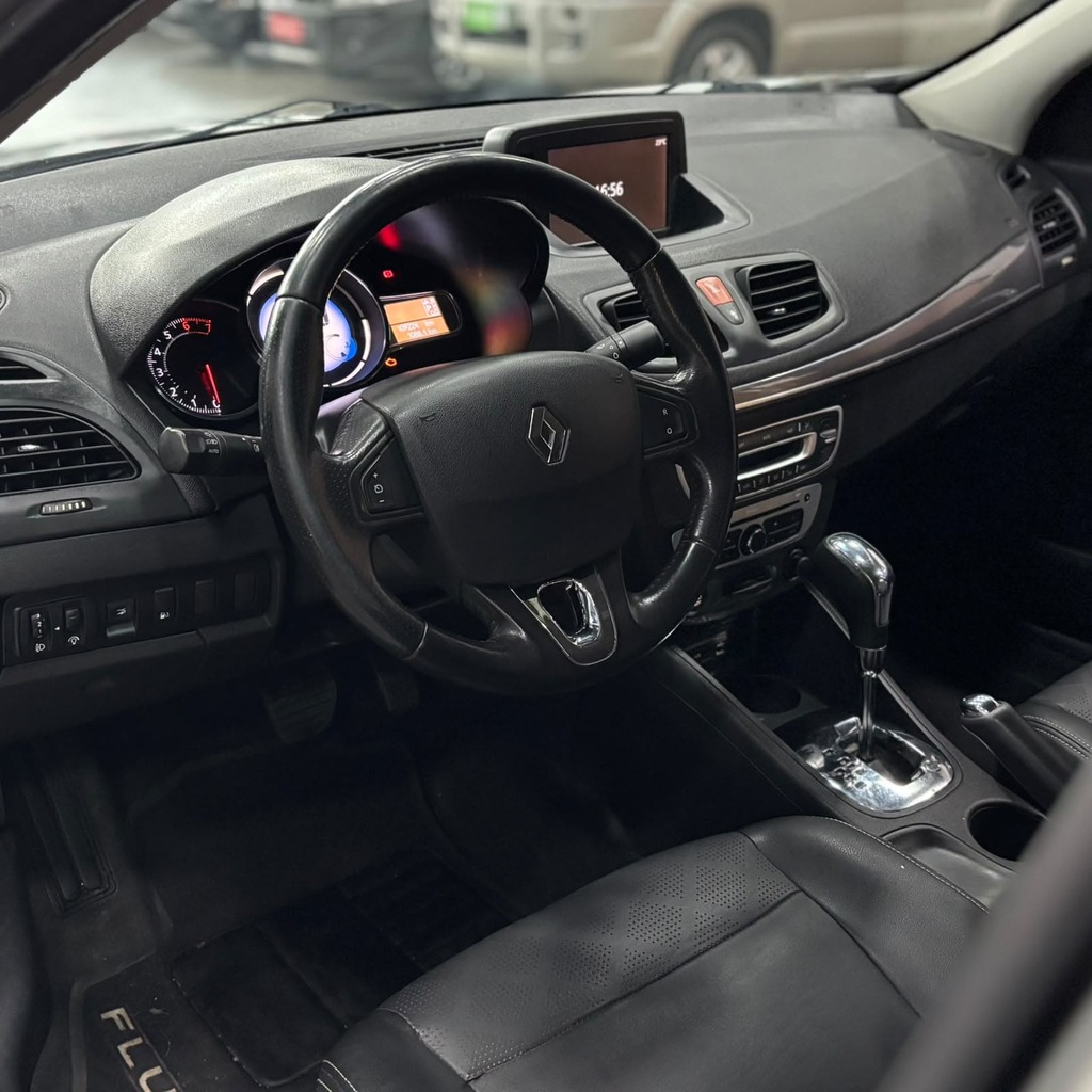 Renault Fluence Dynamique Plus 2.0 Flex Cvt (Impecável – Automático – Bancos em couro)