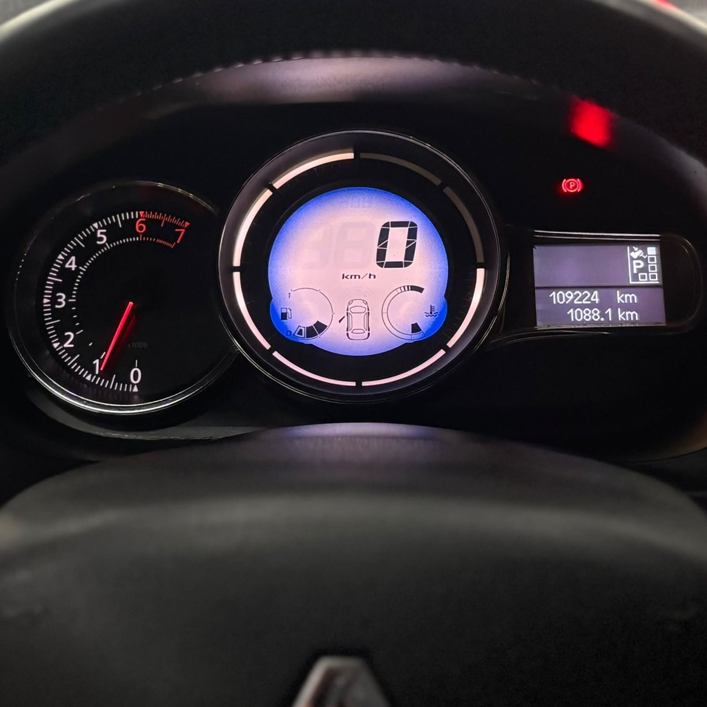 Renault Fluence Dynamique Plus 2.0 Flex Cvt (Impecável – Automático – Bancos em couro)
