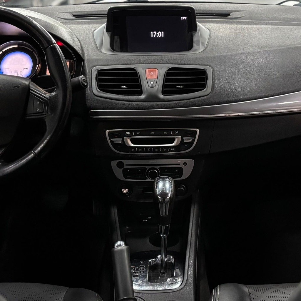 Renault Fluence Dynamique Plus 2.0 Flex Cvt (Impecável – Automático – Bancos em couro)