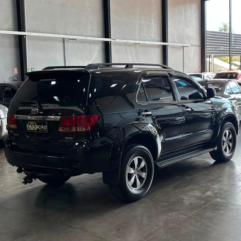 Toyota Hilux Sw4 Srv 3.0 4×4 Diesel Aut (Impecável – 5 Lugares – Bancos em couro)