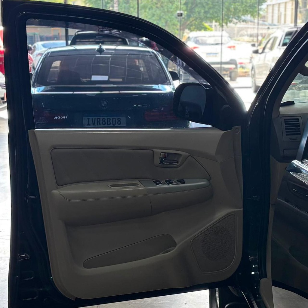 Toyota Hilux Sw4 Srv 3.0 4×4 Diesel Aut (Impecável – 5 Lugares – Bancos em couro)