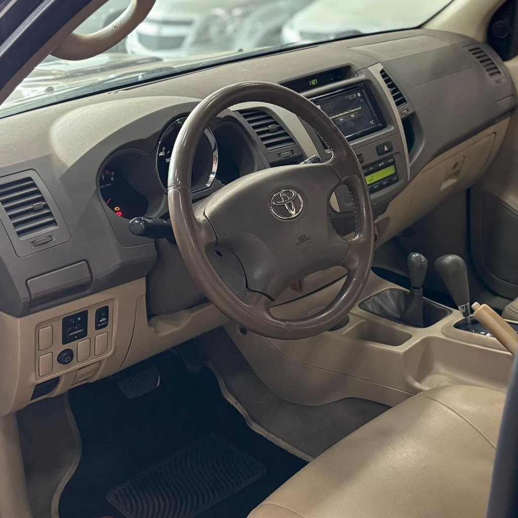 Toyota Hilux Sw4 Srv 3.0 4×4 Diesel Aut (Impecável – 5 Lugares – Bancos em couro)