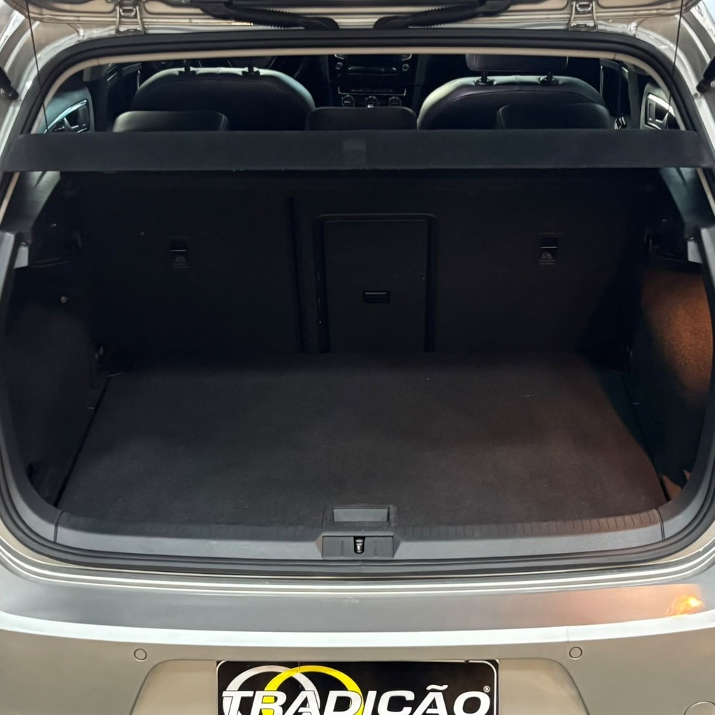 Volkswagen Golf Highline TSi 1.4 (Impecável – 100 Mil Km – Bancos em couro – Câmbio Aut)