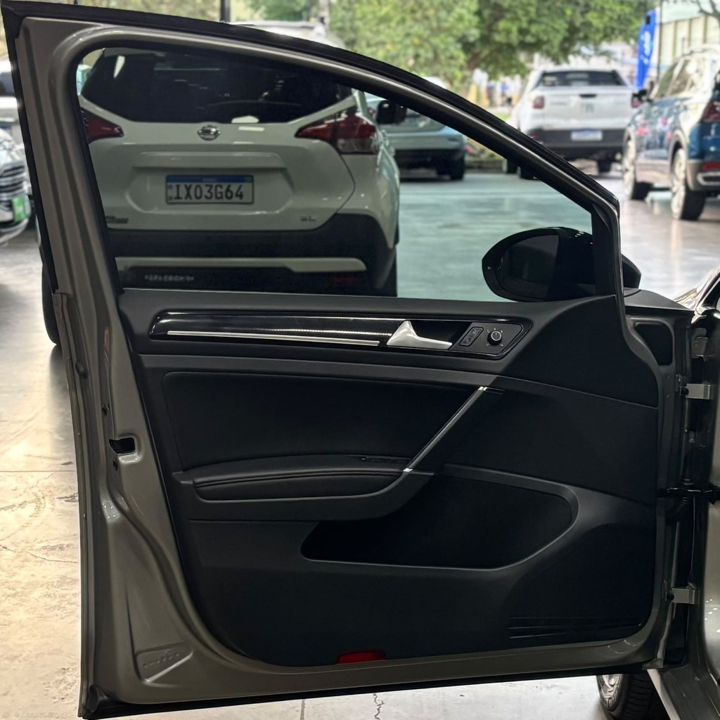 Volkswagen Golf Highline TSi 1.4 (Impecável – 100 Mil Km – Bancos em couro – Câmbio Aut)